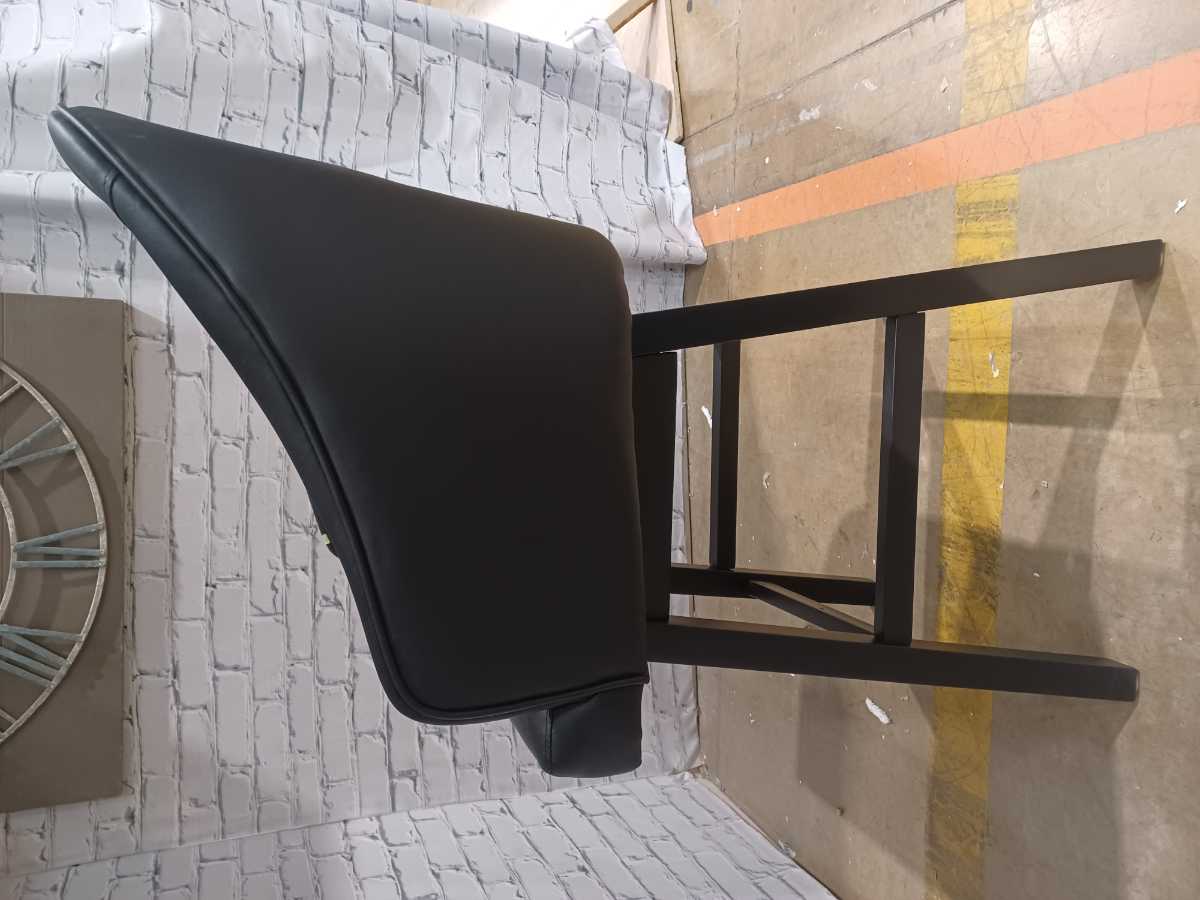 Tallenger Bar Height Stool - Gallery Image 5